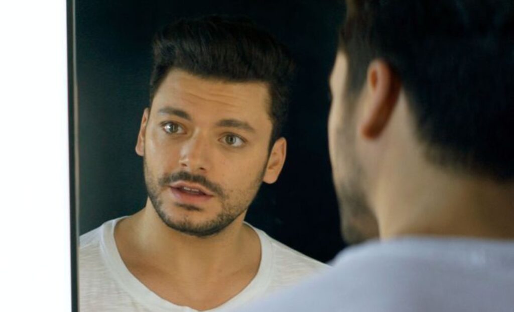 @venir diffusion du teaser de la mini série de Kev Adams sur TF1