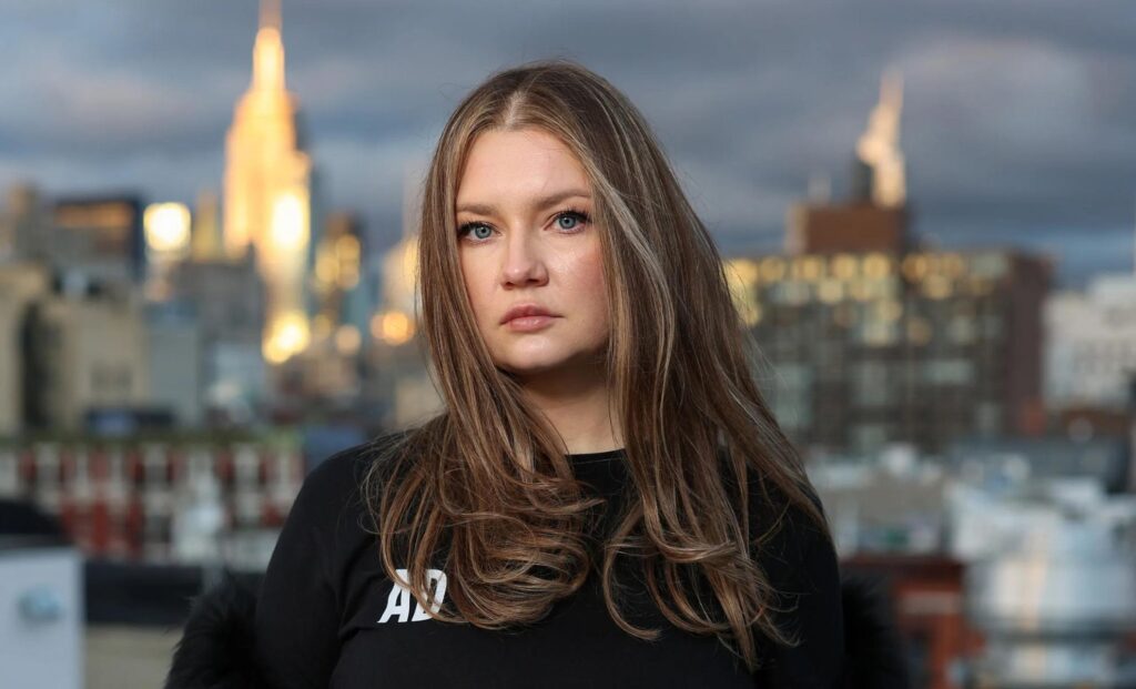 Anna Delvey l'arnaqueuse derrière Inventing Anna prépare un show !
