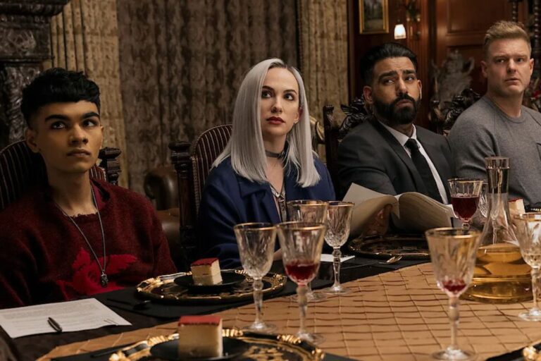 La Chute de la maison Usher Mike Flanagan de retour avec une nouvelle série Netflix
