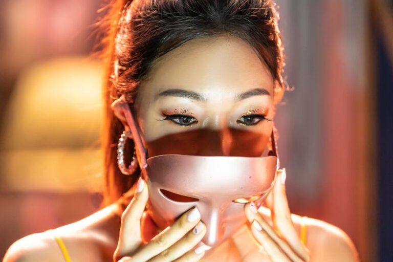 Mask Girl la nouvelle série de Netflix qui vous rendra accro !