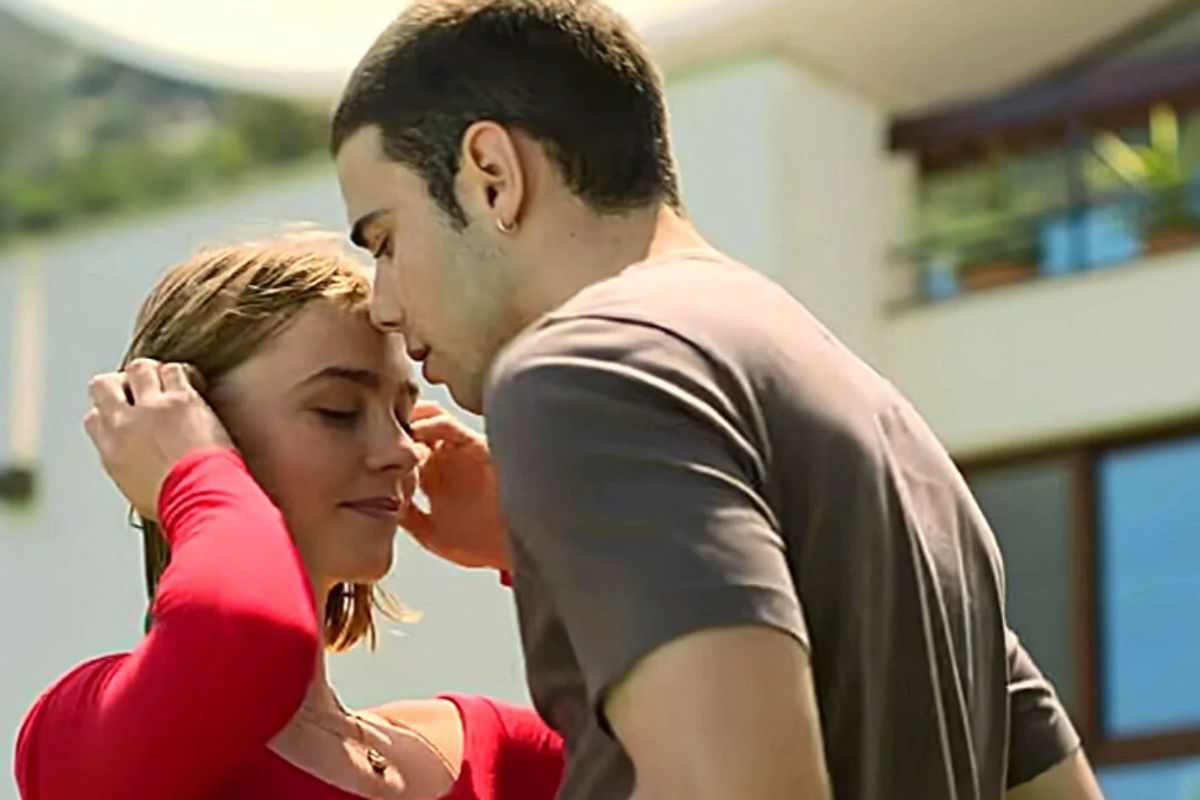 À Travers Ma Fenêtre La Saga Sensuelle Touche à Sa Fin ! Le Troisième Chapitre Enfin Disponible Sur Netflix !