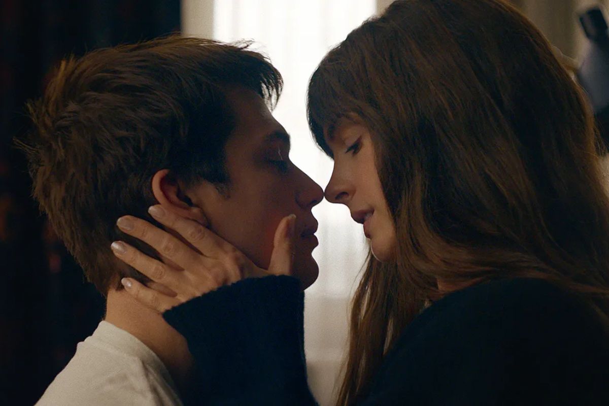 The Idea Of You Quand Anne Hathaway Tombe Amoureuse D'une Superstar !