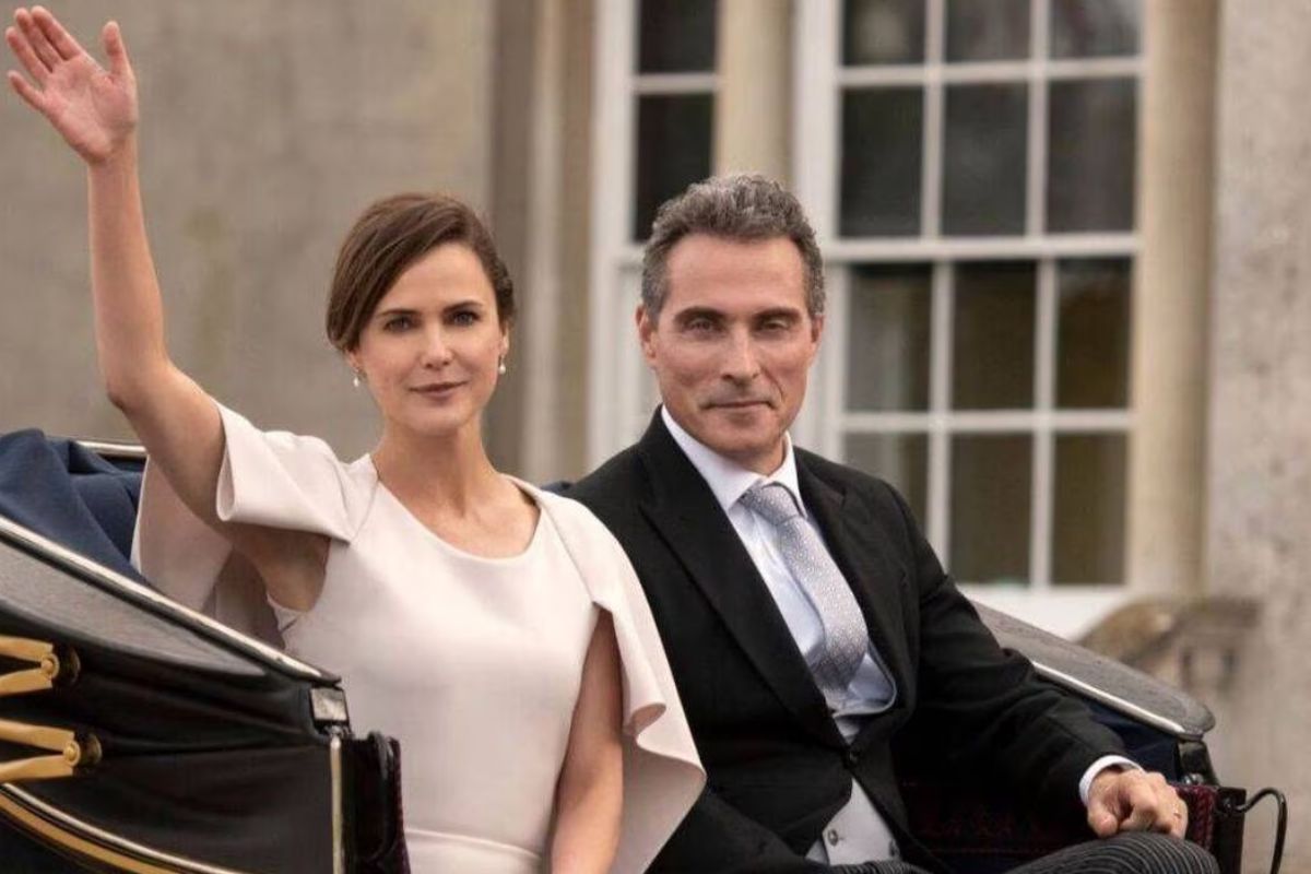 La Maison Blanche A Appelé, La Diplomate Revient Bientôt Sur Netflix !