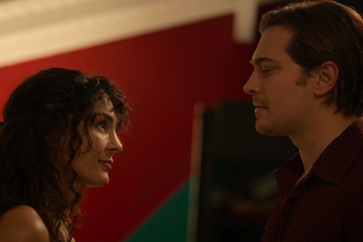 La Star Du Tailleur Revient Dans Une Nouvelle Production Sur Netflix