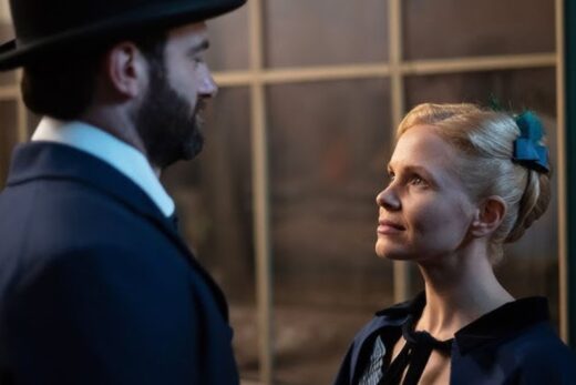 Miss Scarlet On Ne Verra Pas Le Duc Dans La Saison 5, Qui Arrive à Cette Date